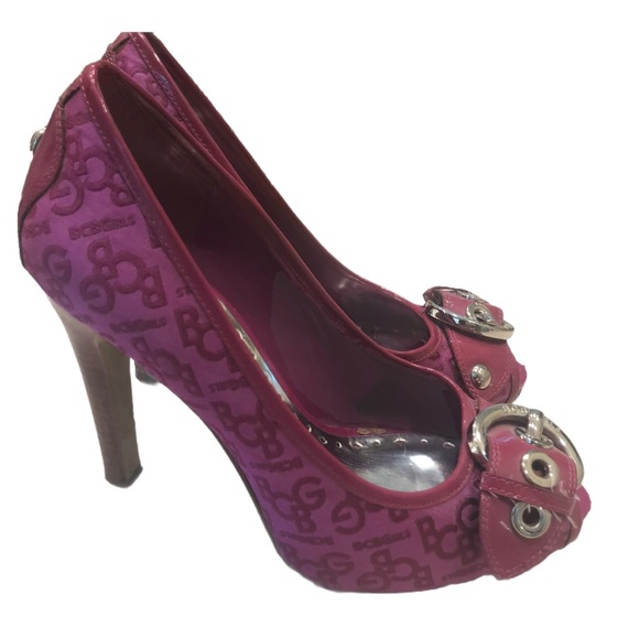 BCBG pink peep toe pumps with silver buckle on the toe, Size 7 - Picture 2 of 16